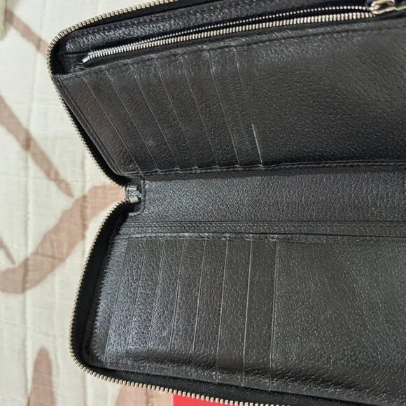 Gucci Wallet – Great Condition - Picture 2 of 5